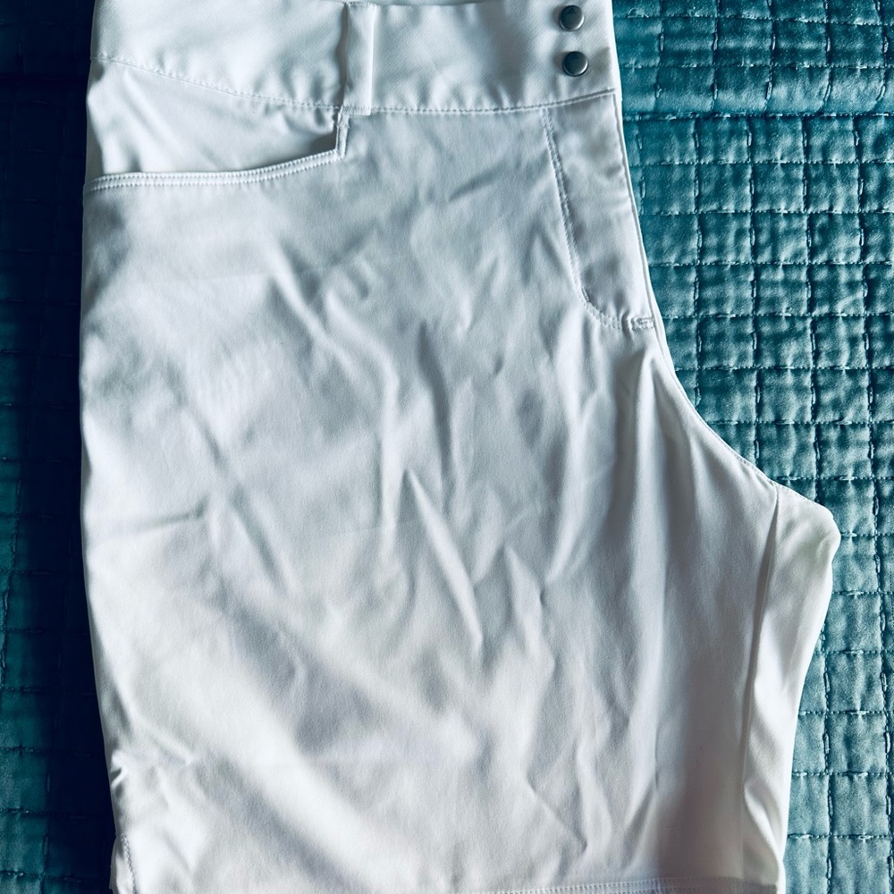 Adidas solid white short - Picture 4 of 7